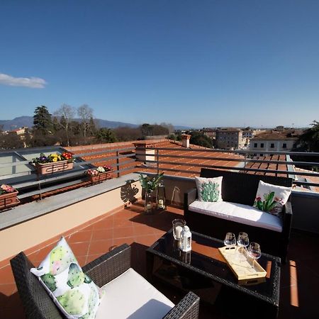 Rooftop Delight With Terrace Lucca Bagian luar foto