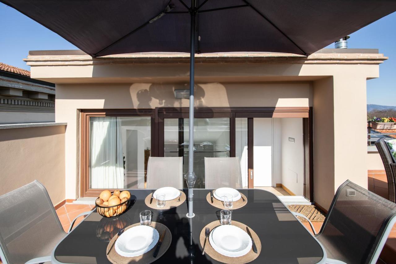 Rooftop Delight With Terrace Lucca Bagian luar foto