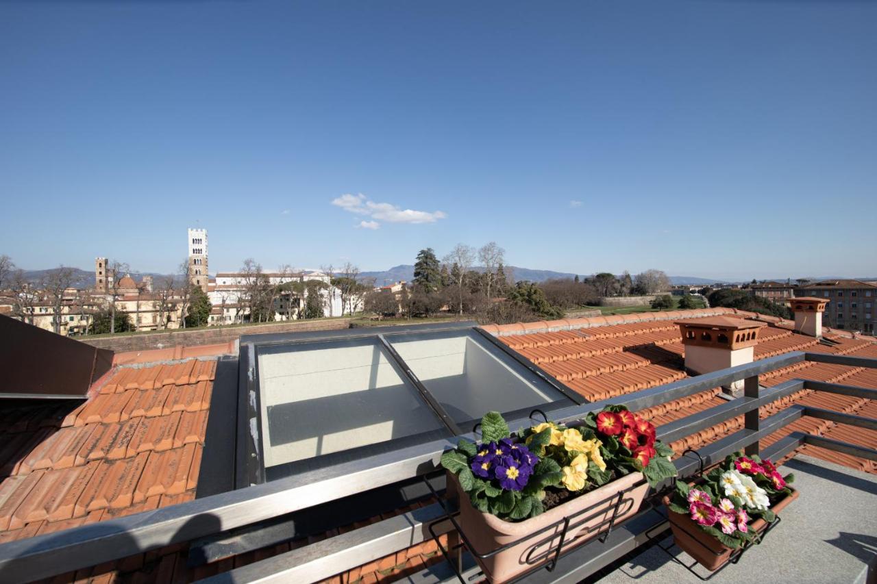 Rooftop Delight With Terrace Lucca Bagian luar foto
