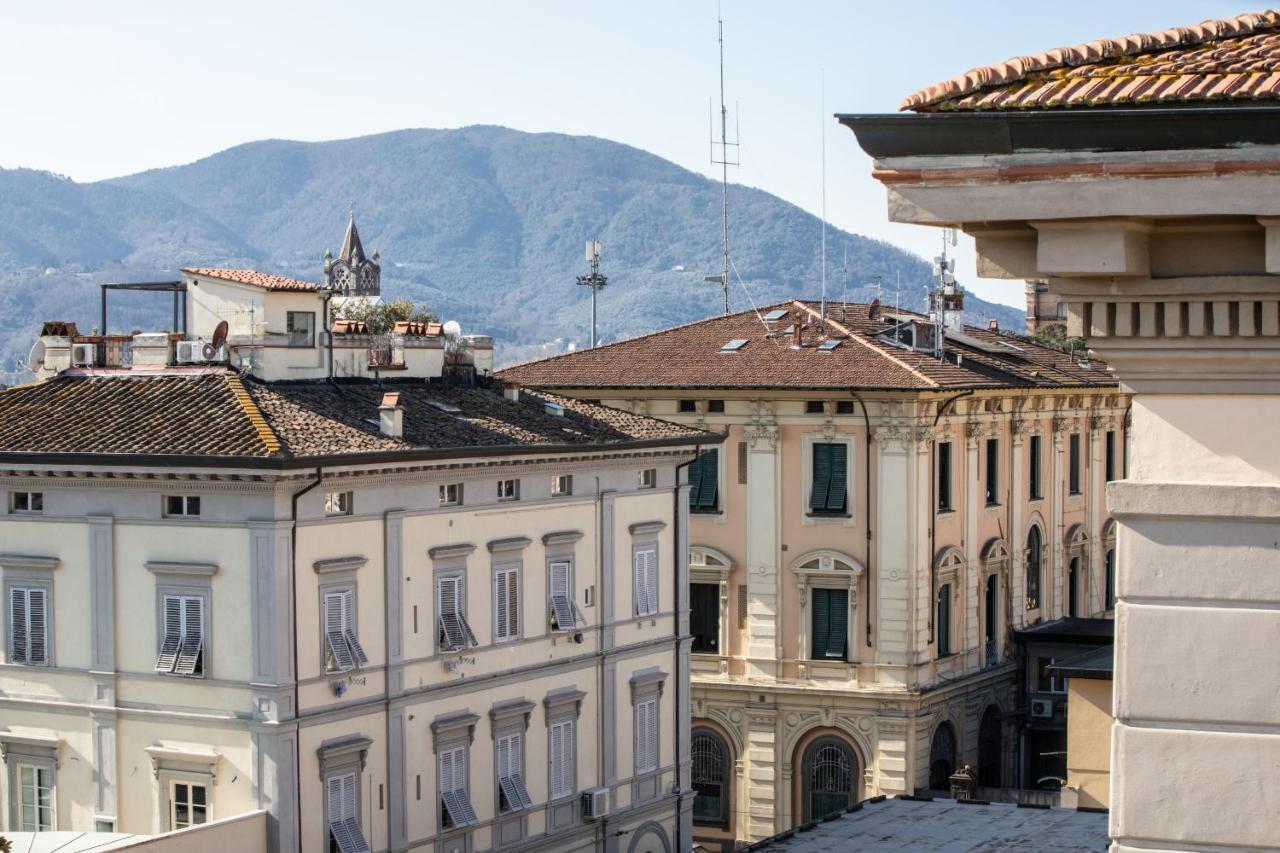 Rooftop Delight With Terrace Lucca Bagian luar foto