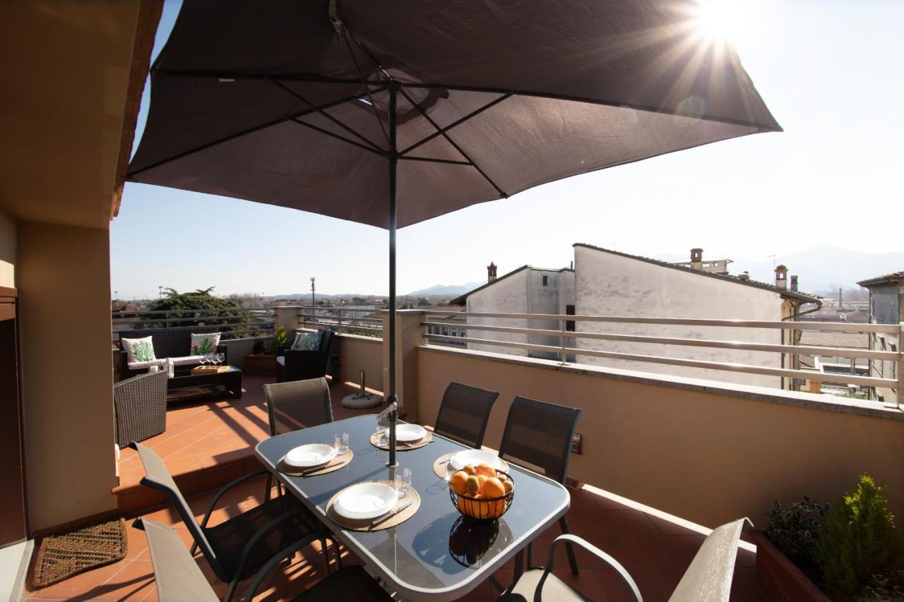 Rooftop Delight With Terrace Lucca Bagian luar foto